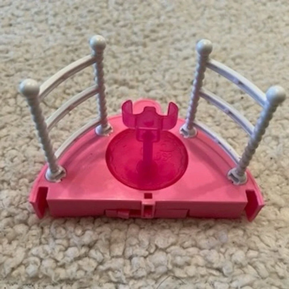 Barbie Pet Show Obstacle Course Ring Accessory Pink & White